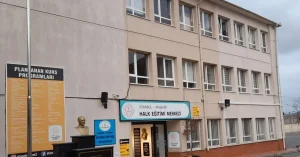 Ataşehir halk eğitim merkezi binası