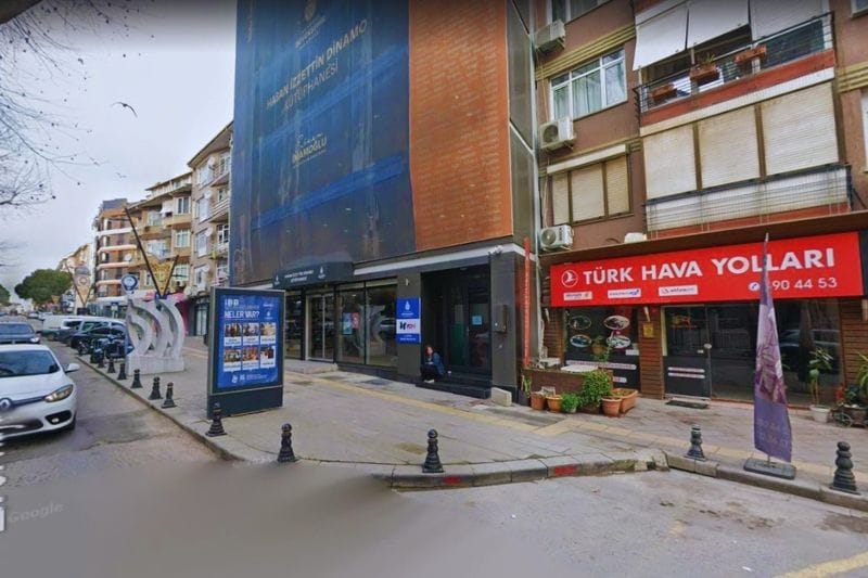 Hasan İzzettin dinamo kütüphanesi ve İsmek kurs merkezi aynı merkezdedir.