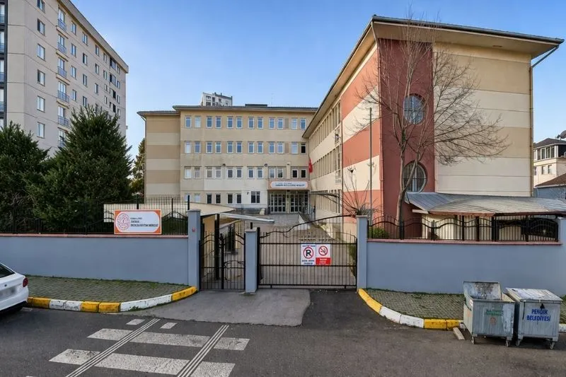 Pendik Mesleki Eğitim Merkezi kendine ait bina görüntüsü.